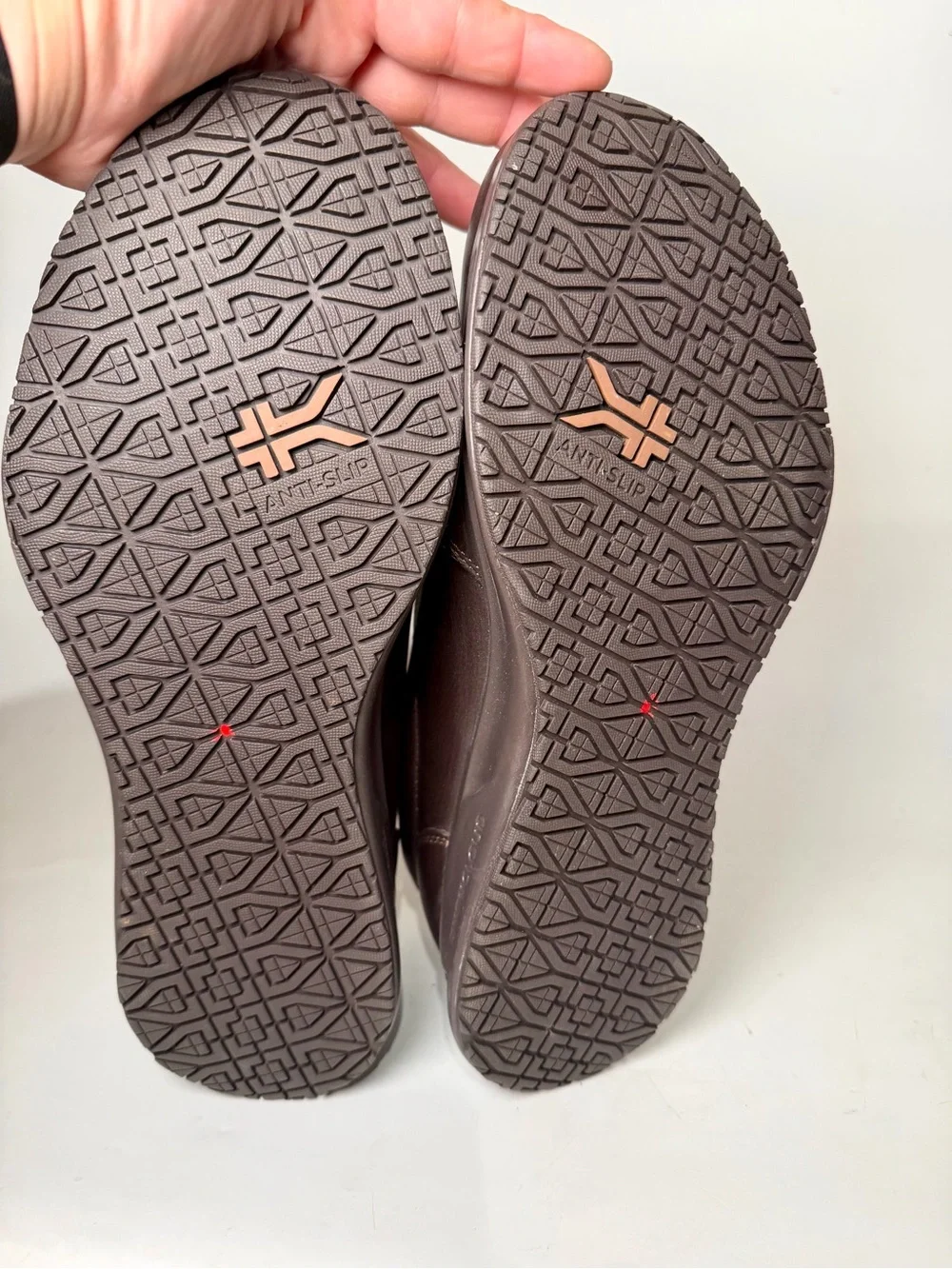 KURU Kivi 2 Men’s 12 Slip-on Shoes Anti-Slip Work Shoes Espresso Brown 2.0 NEW